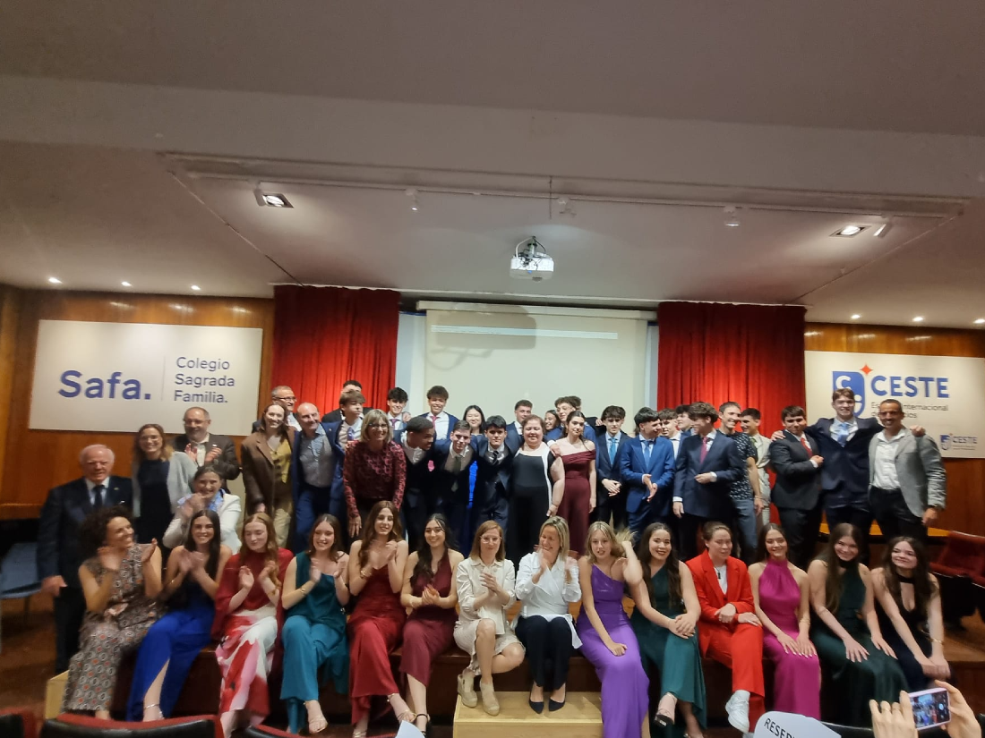 Ceremonia de graduación de bachillerato del alumnado del Colegio SAGRADA FAMILIA SAFA de ZARAGOZA