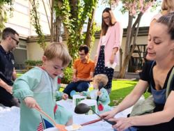 Las familias de los más pequeños de la #gentesafa comparten espacios y aprendizaje.